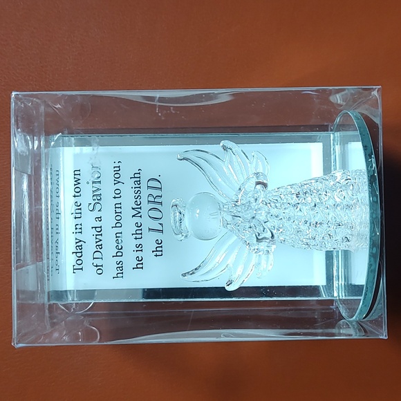 Angel - Picture 2 of 12